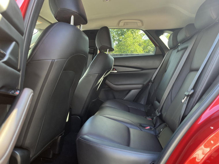 Vehicle Image 18