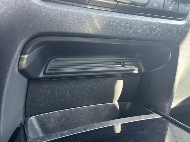 Vehicle Image 28