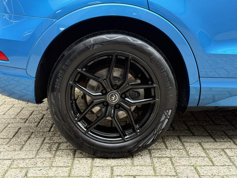 Vehicle Image 38