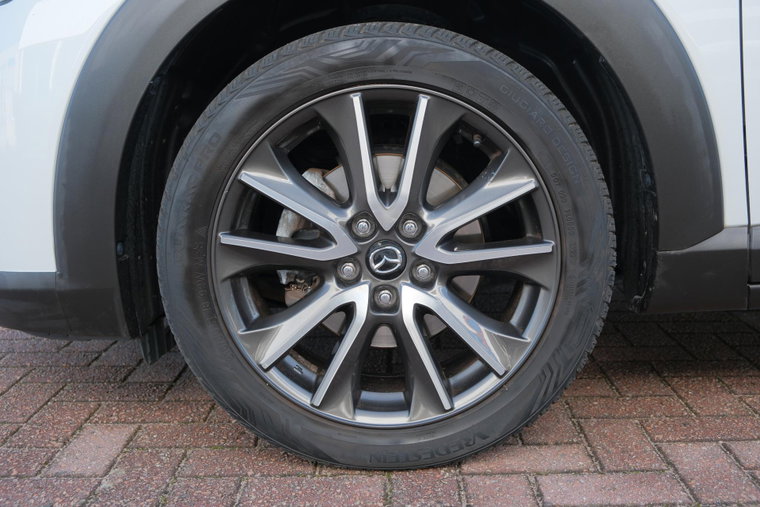Vehicle Image 22