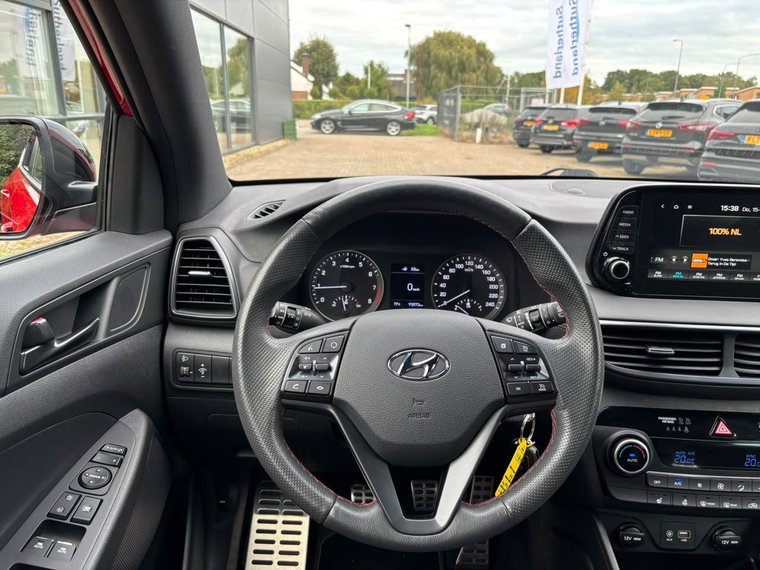 Vehicle Image 16