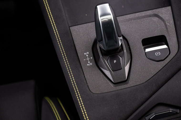 Vehicle Image 24
