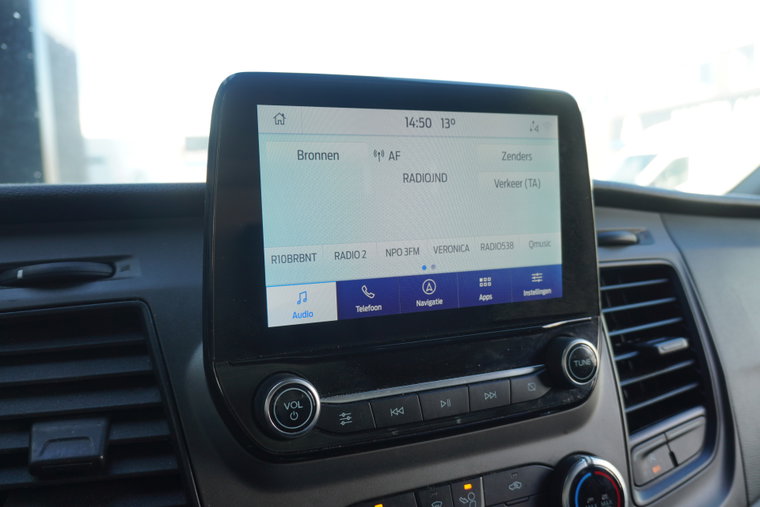 Vehicle Image 12