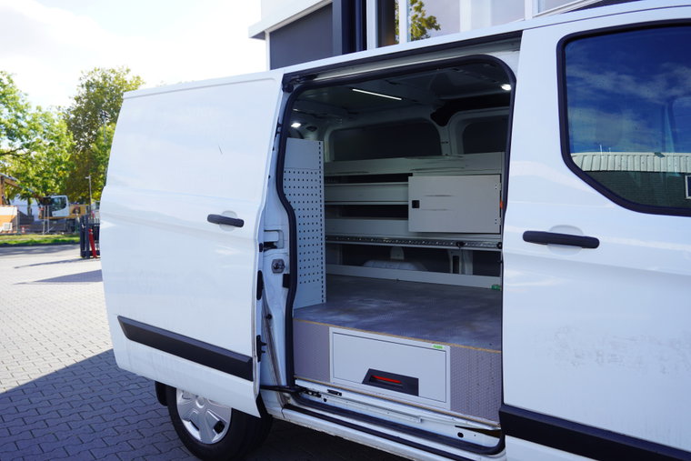 Vehicle Image 10