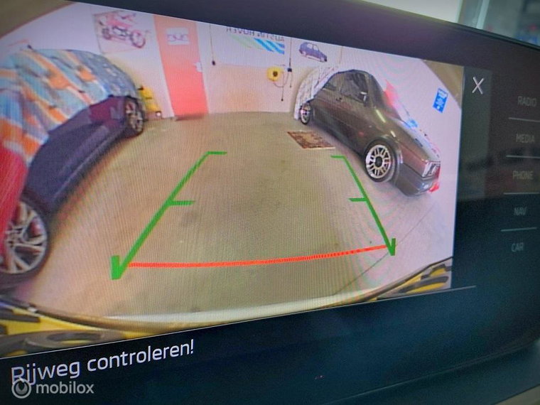 Vehicle Image 37