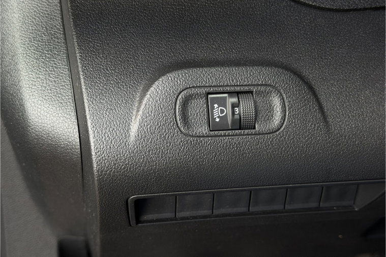 Vehicle Image 33