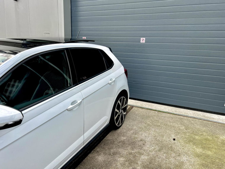 Vehicle Image 33