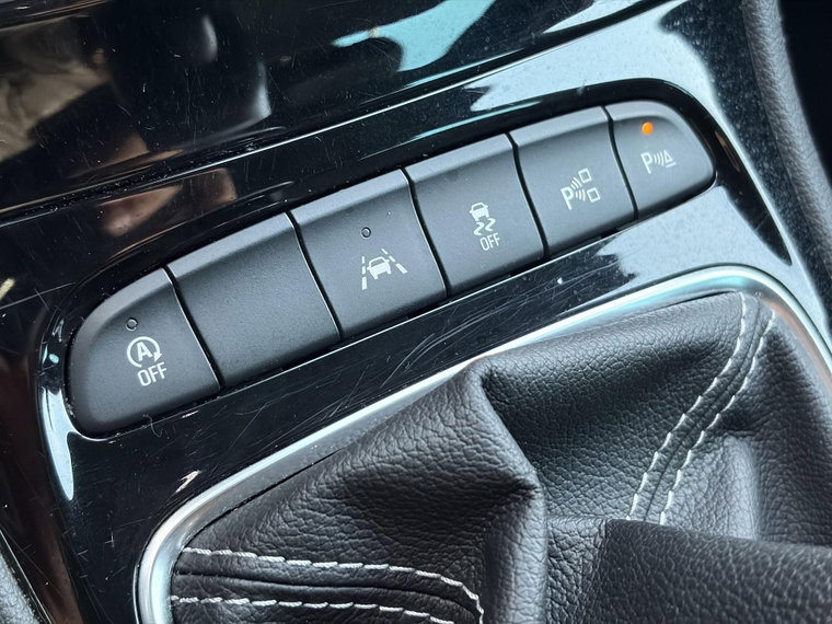 Vehicle Image 24