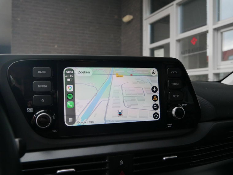 Vehicle Image 15
