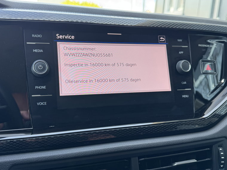 Vehicle Image 25