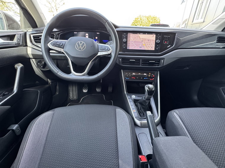 Vehicle Image 35