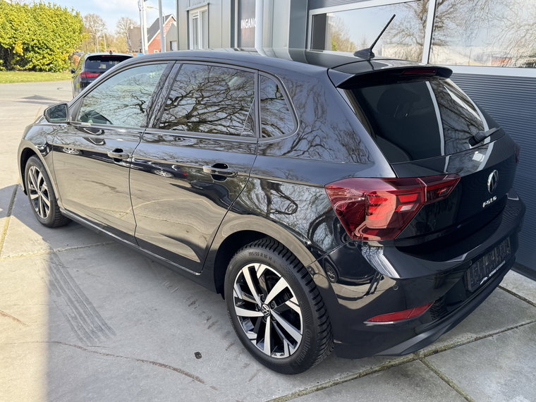 Vehicle Image 37