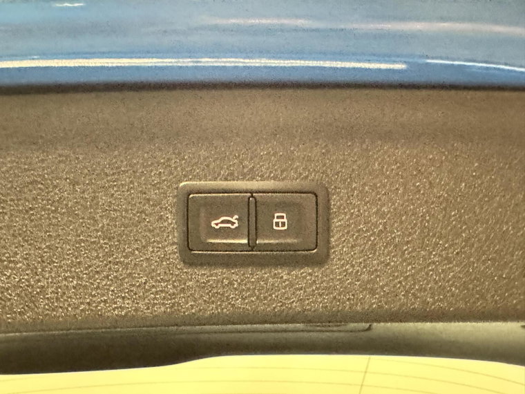 Vehicle Image 40