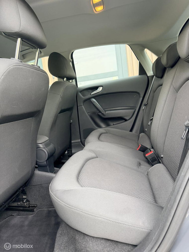 Vehicle Image 17