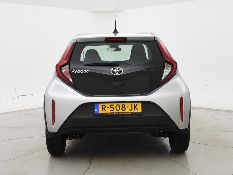 Vehicle Image 9