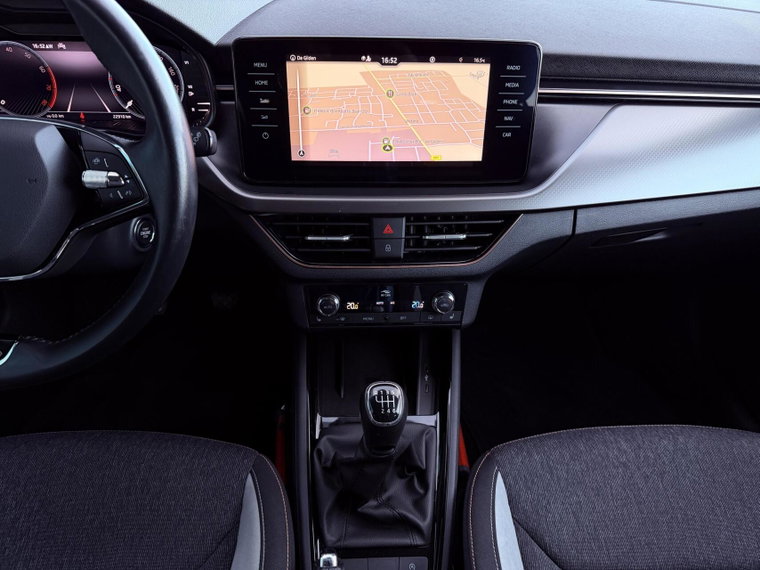 Vehicle Image 18