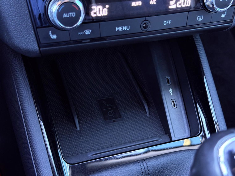 Vehicle Image 35