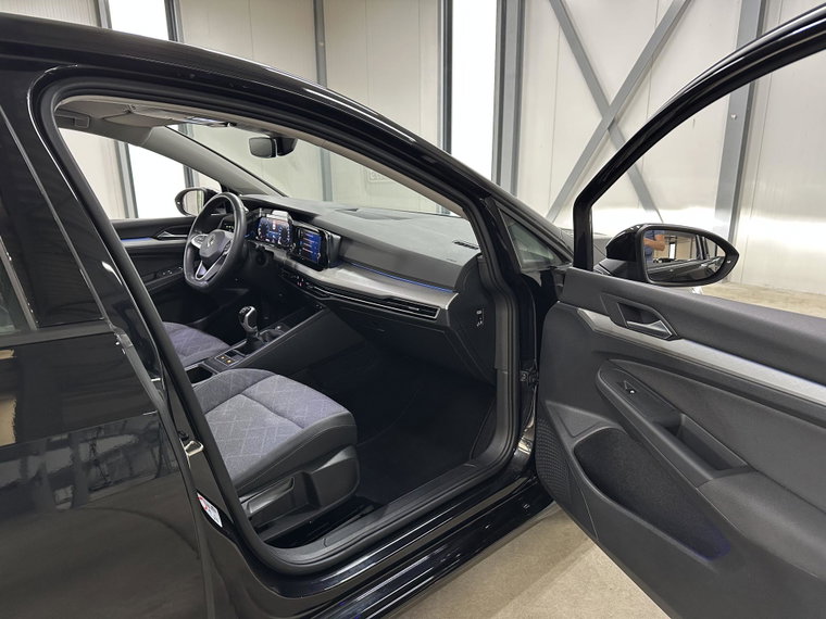 Vehicle Image 26