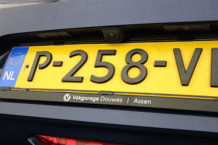 Vehicle Image 38