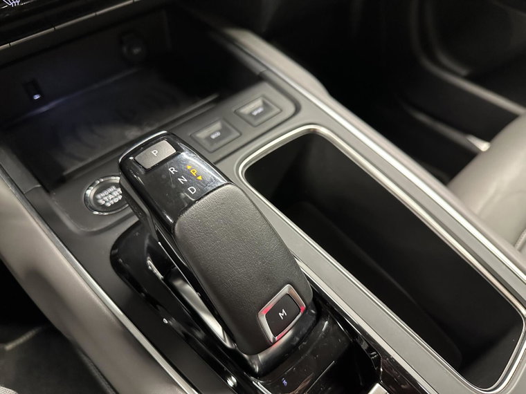 Vehicle Image 38