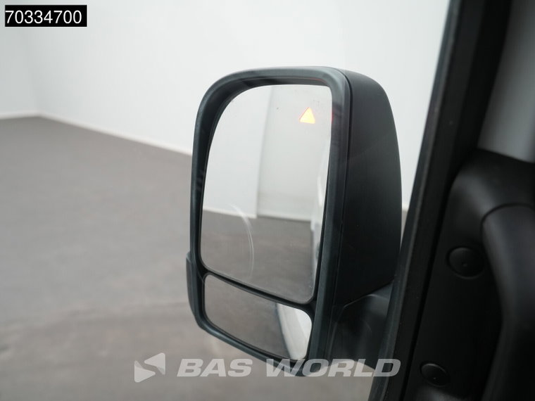 Vehicle Image 39