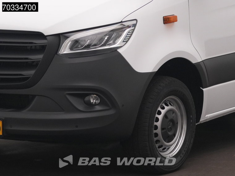 Vehicle Image 42