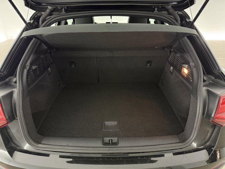 Vehicle Image 38