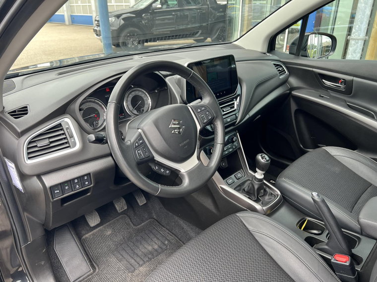 Vehicle Image 17