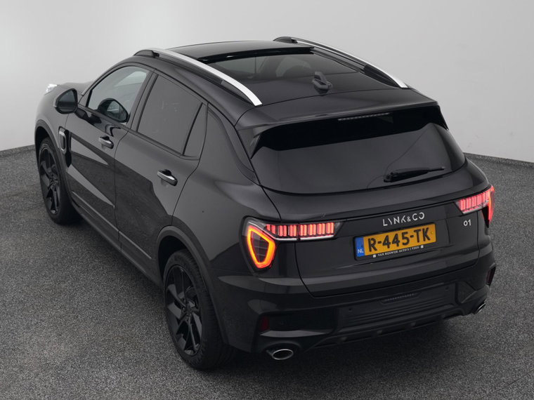 Vehicle Image 25