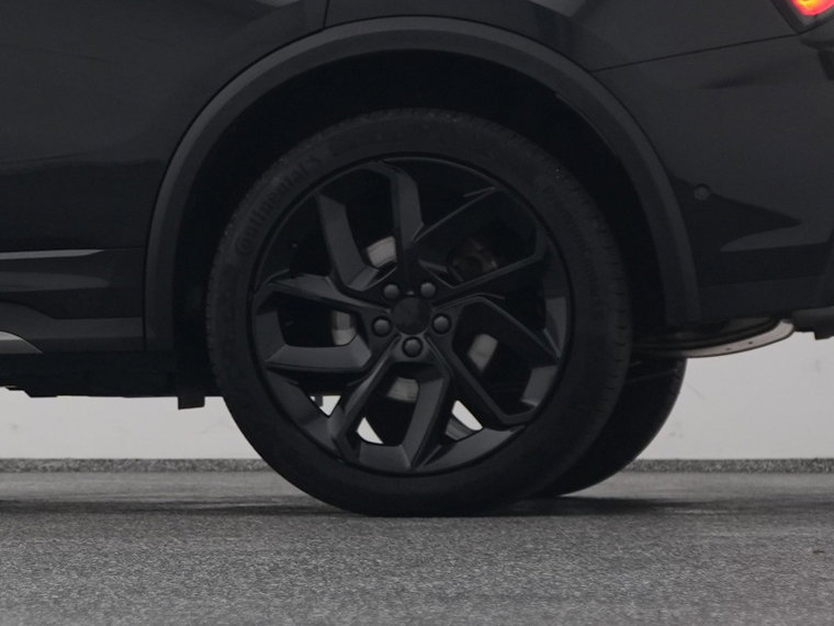 Vehicle Image 40