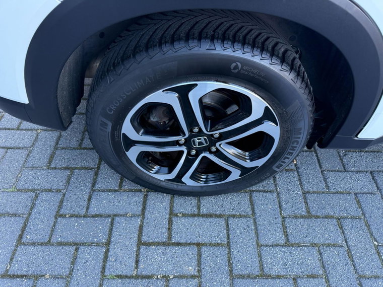 Vehicle Image 17