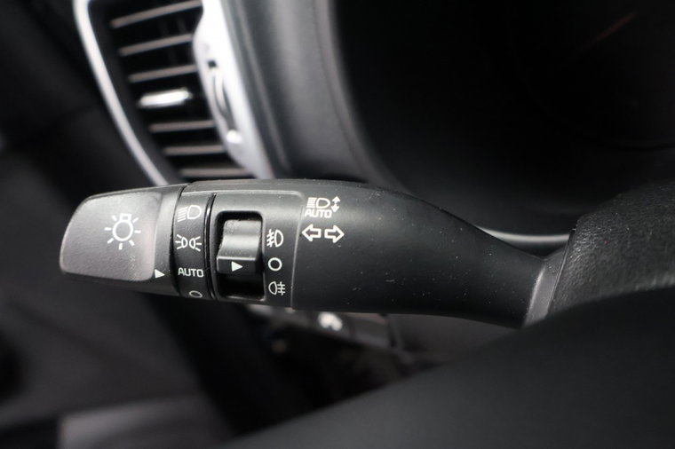 Vehicle Image 27