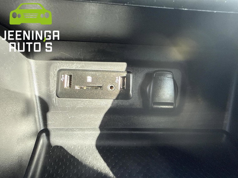 Vehicle Image 37