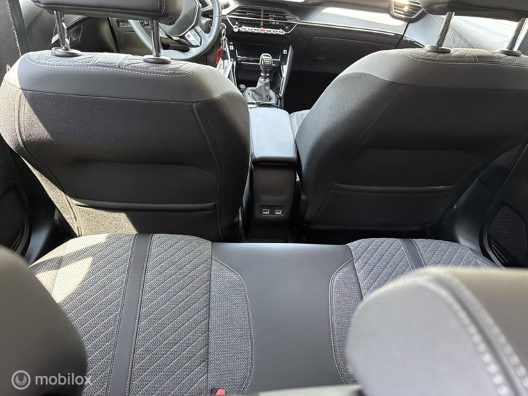 Vehicle Image 26