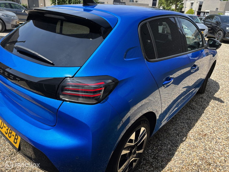 Vehicle Image 27