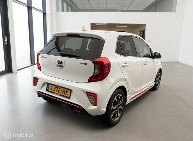Vehicle Image 8