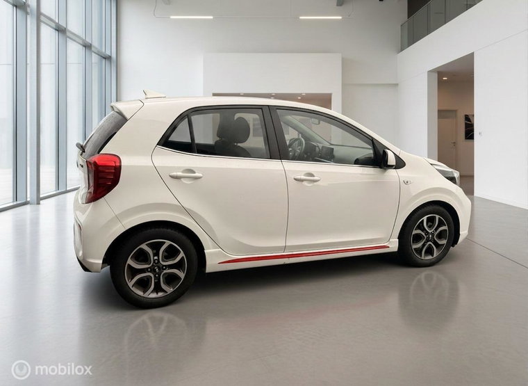 Vehicle Image 9