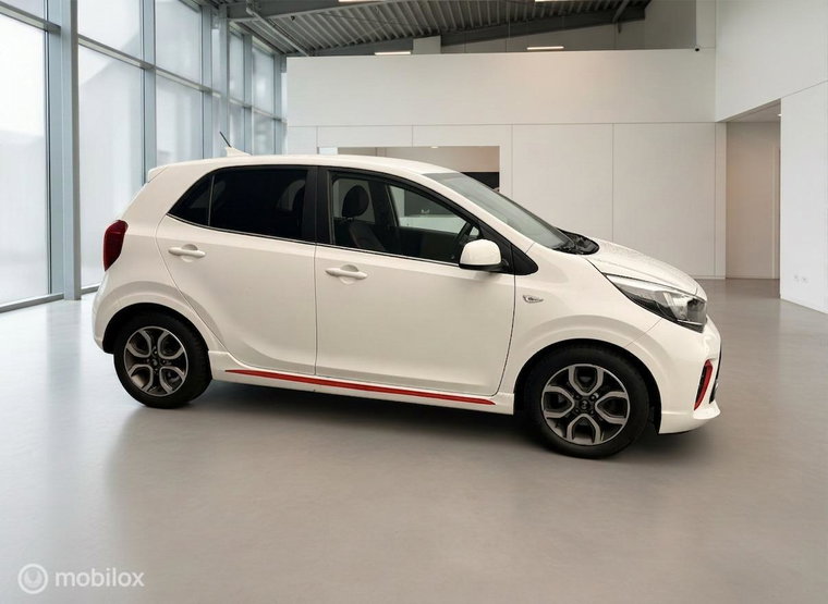 Vehicle Image 10