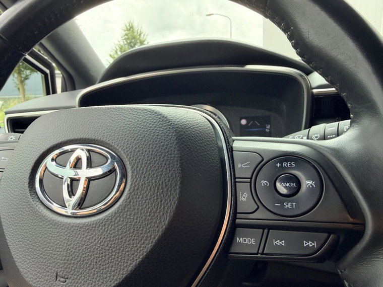 Vehicle Image 19