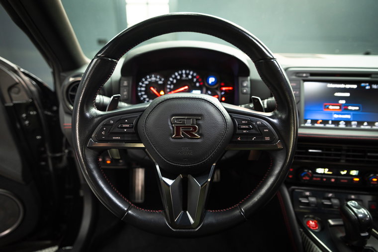 Vehicle Image 25