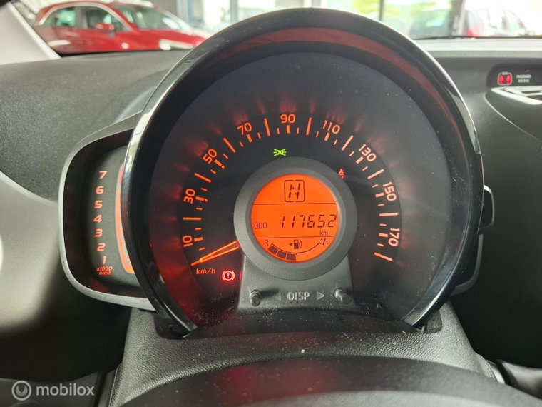 Vehicle Image 17