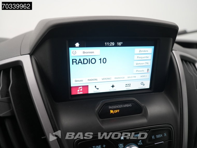 Vehicle Image 36