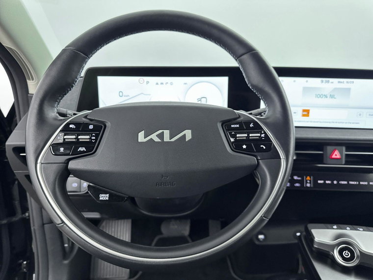 Vehicle Image 28