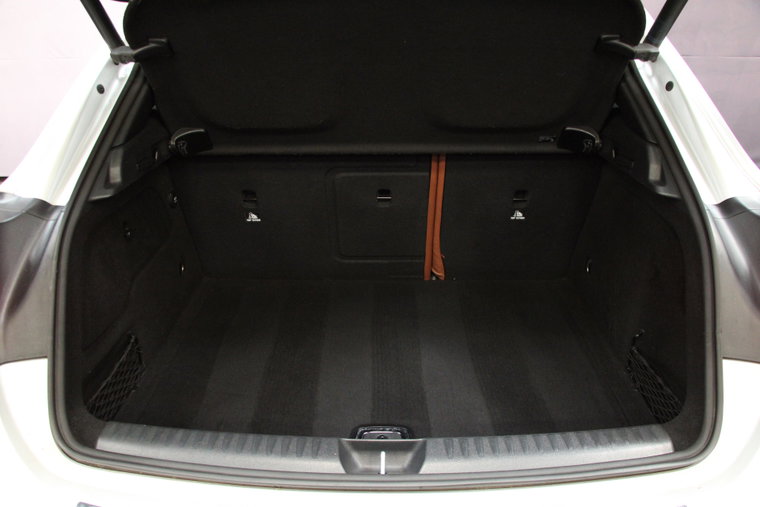 Vehicle Image 33