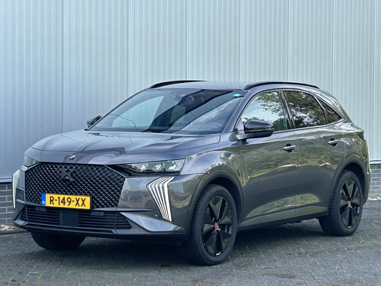 Vehicle Image 4