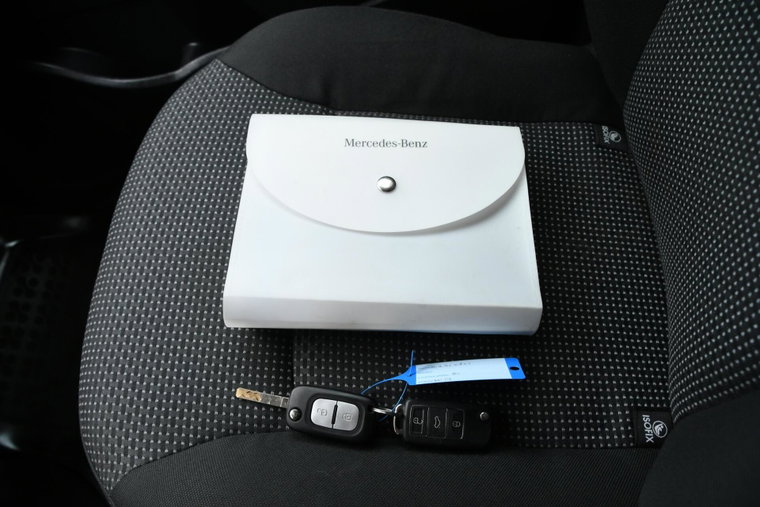 Vehicle Image 20