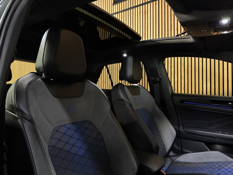 Vehicle Image 45