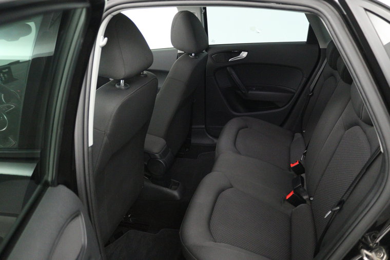 Vehicle Image 21