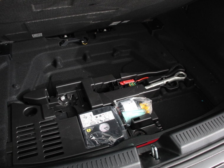 Vehicle Image 38