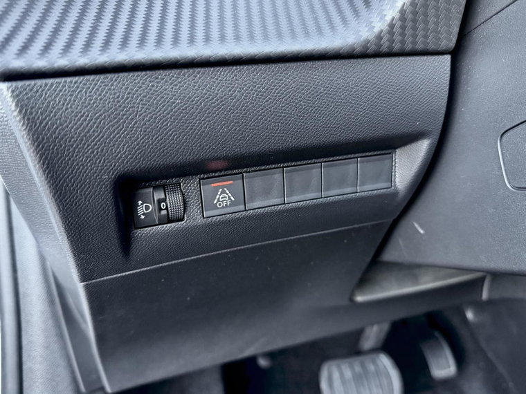 Vehicle Image 27